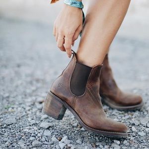 Frye Sabrina boots